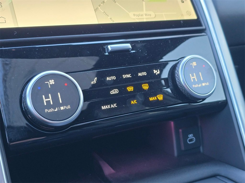 New 2025 Land Rover Discovery Metropolitan Edition image 13