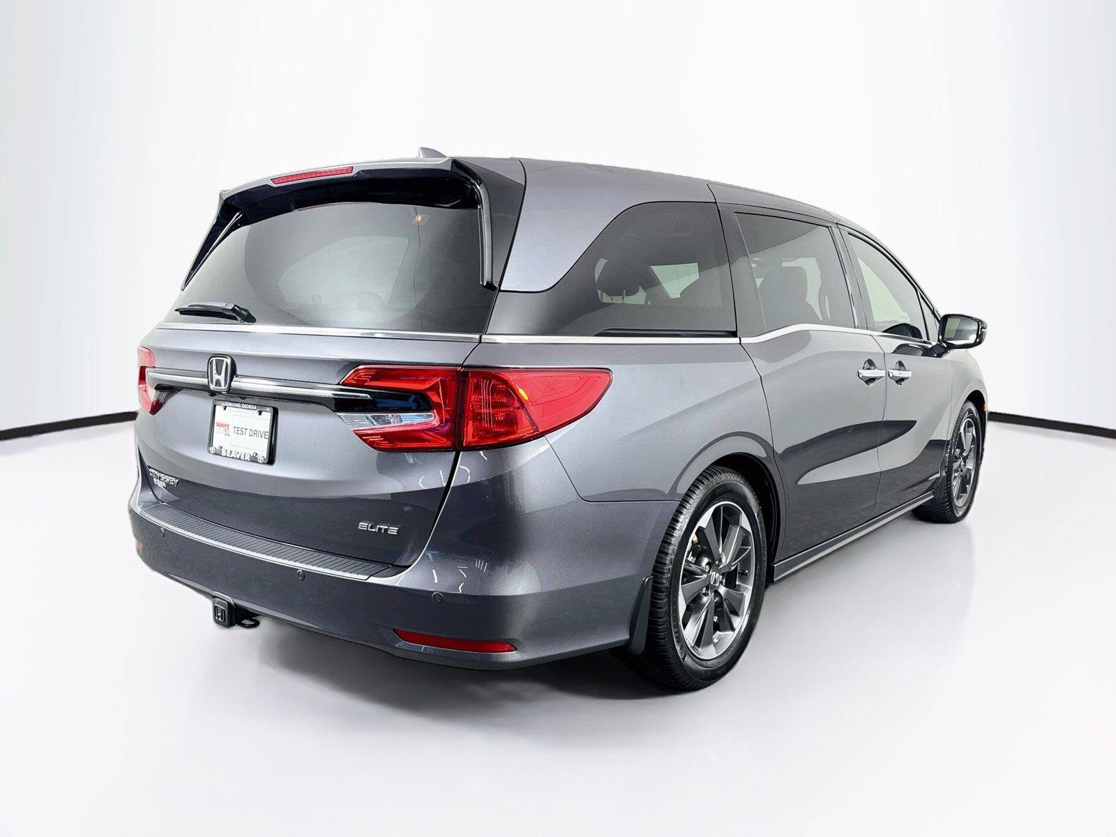 Used 2024 Honda Odyssey Elite image 2