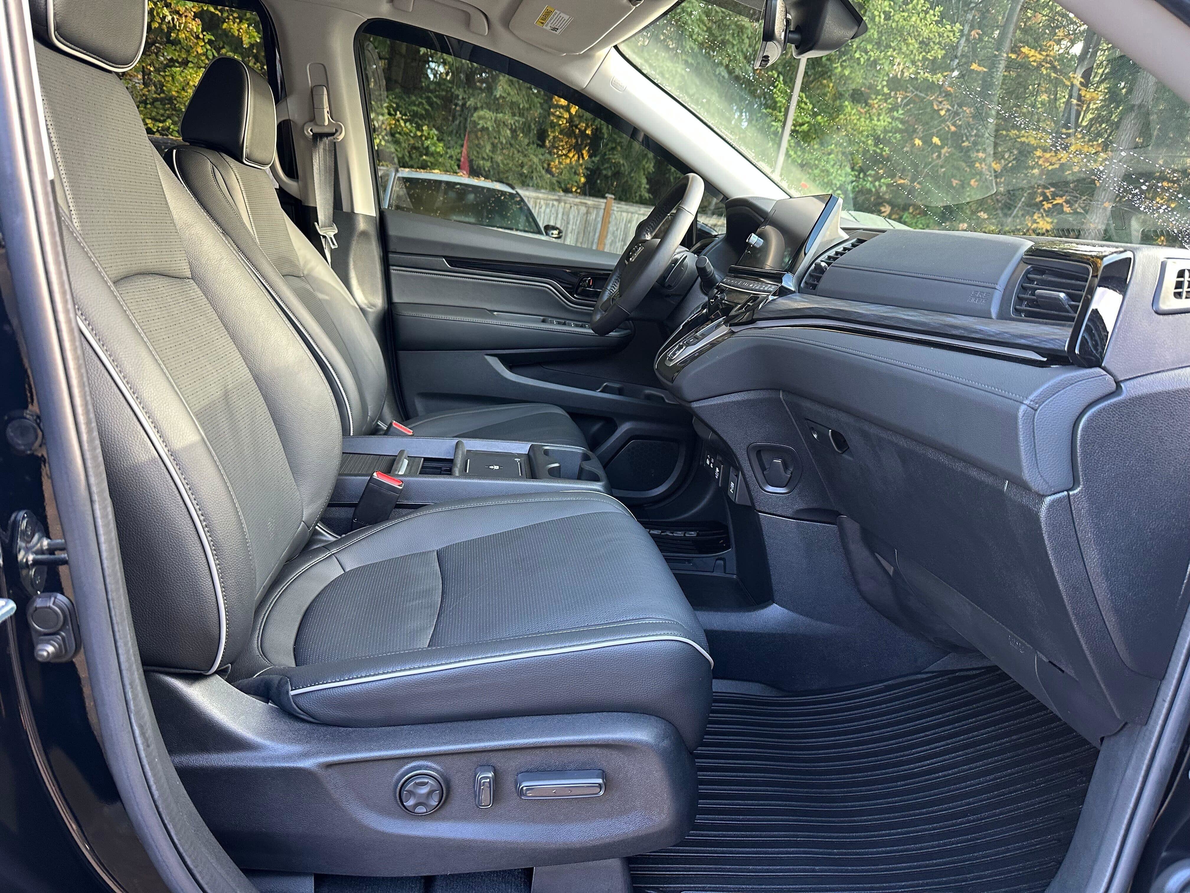 Used 2025 Honda Odyssey Elite image 10