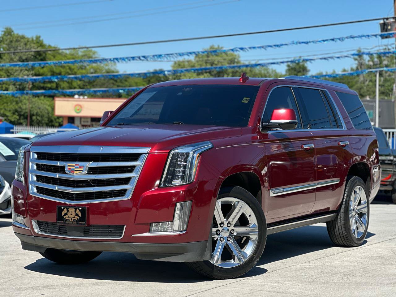 Used 2017 Cadillac Escalade Premium Luxury RWD image 3