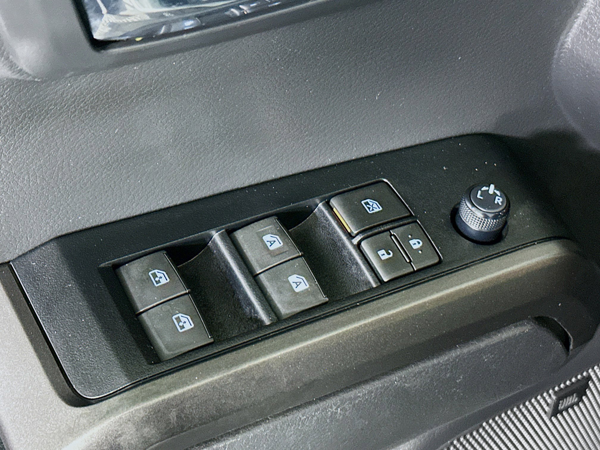 Used 2022 Toyota Tacoma TRD Sport w/ TRD Premium Sport Package AWD/4WD image 14
