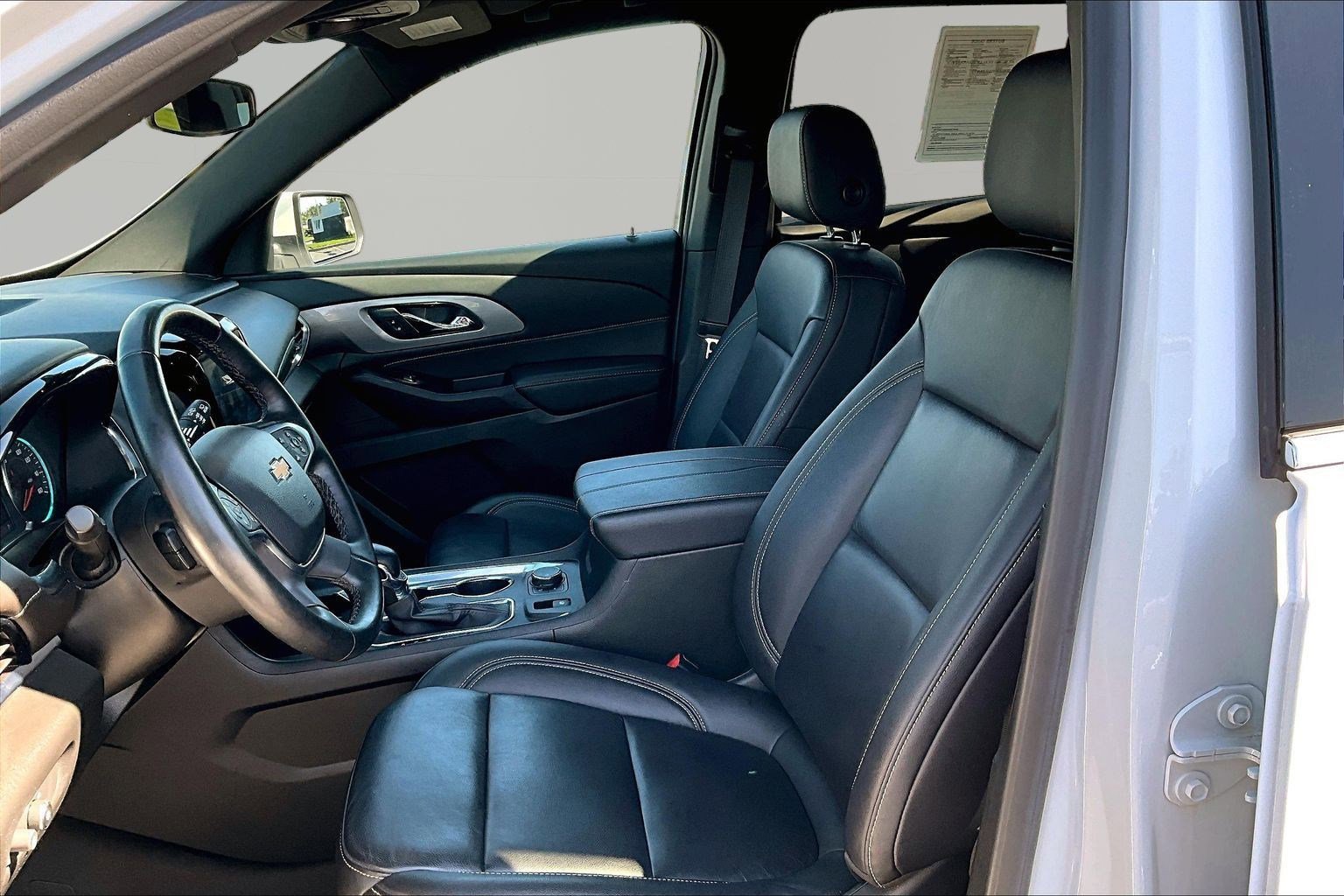 Used 2023 Chevrolet Traverse LT AWD/4WD image 20