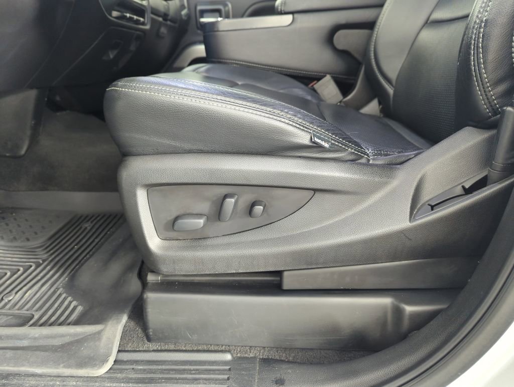 Used 2019 Chevrolet Silverado 1500 LT w/ All Star Edition image 13