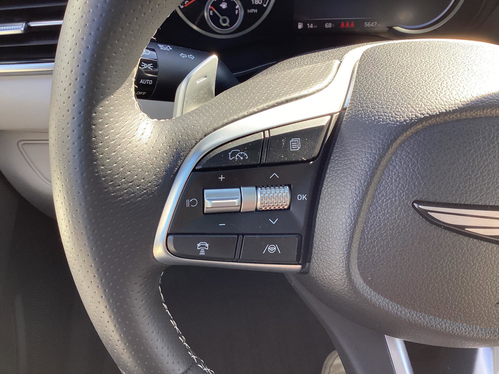 Used 2025 Genesis G70 2.5T image 27