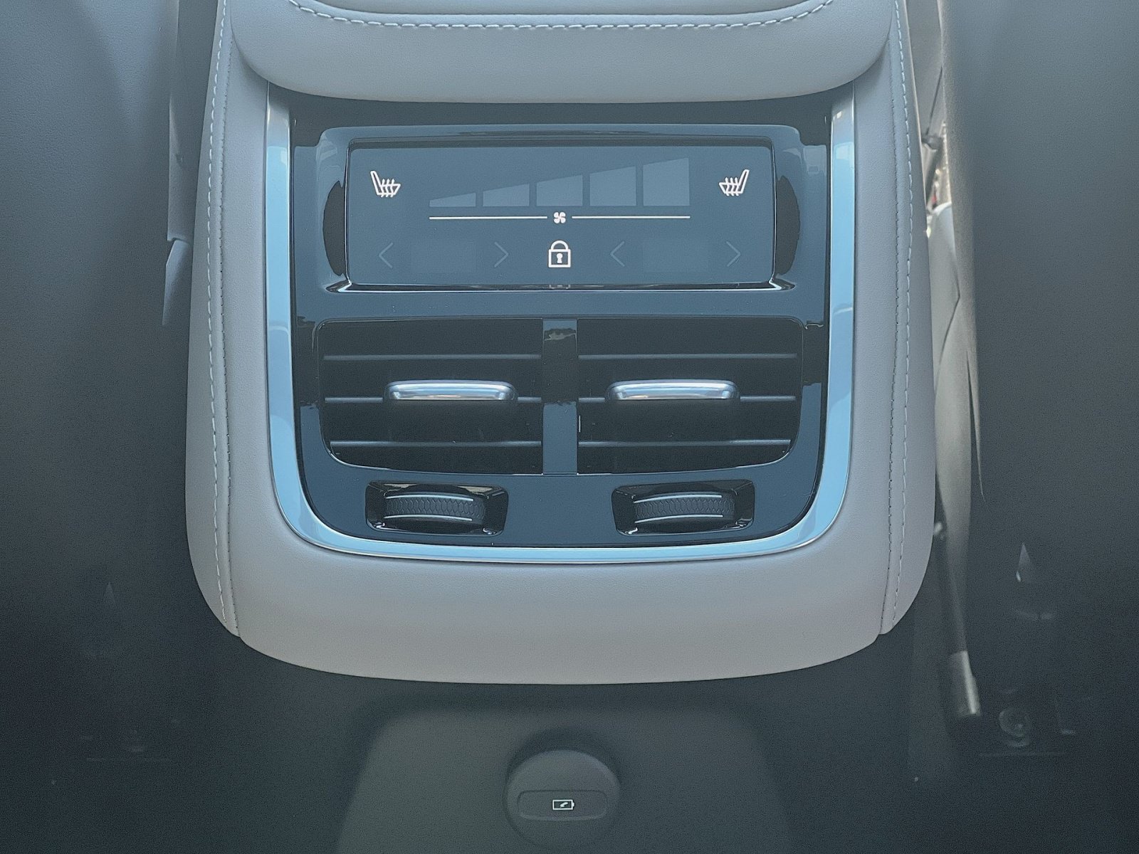 New 2026 Volvo XC90 T8 Ultra AWD/4WD image 31