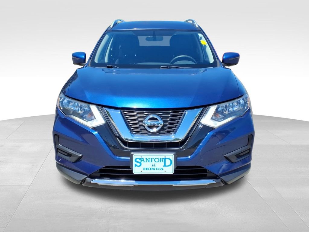Used 2017 Nissan Rogue SV w/ SV Premium Package AWD/4WD image 2