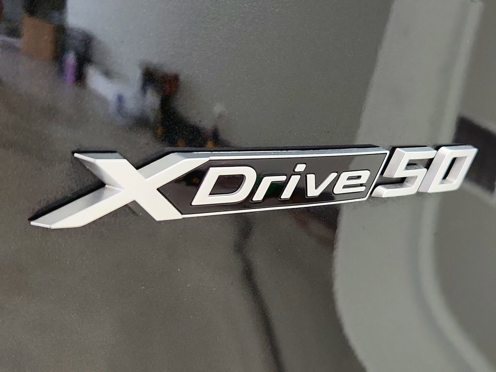 Used 2023 BMW iX xDrive50 w/ Sport Package AWD/4WD image 38