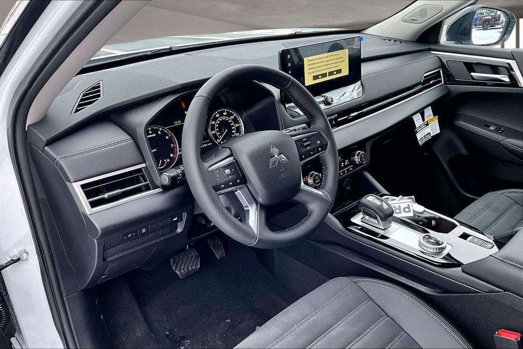 New 2026 Mitsubishi Outlander Trail Edition image 8