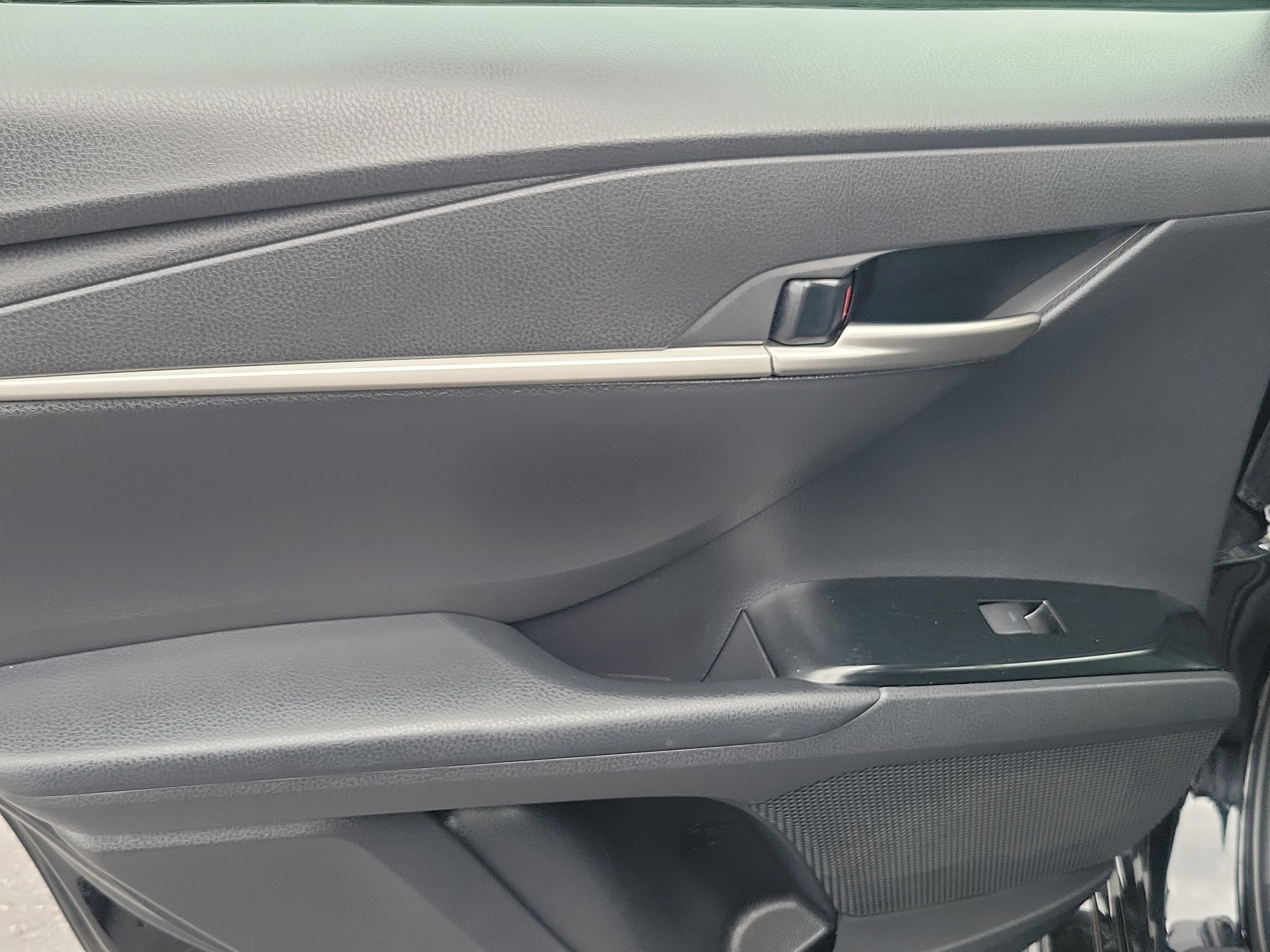 Certified 2025 Toyota Camry SE image 8