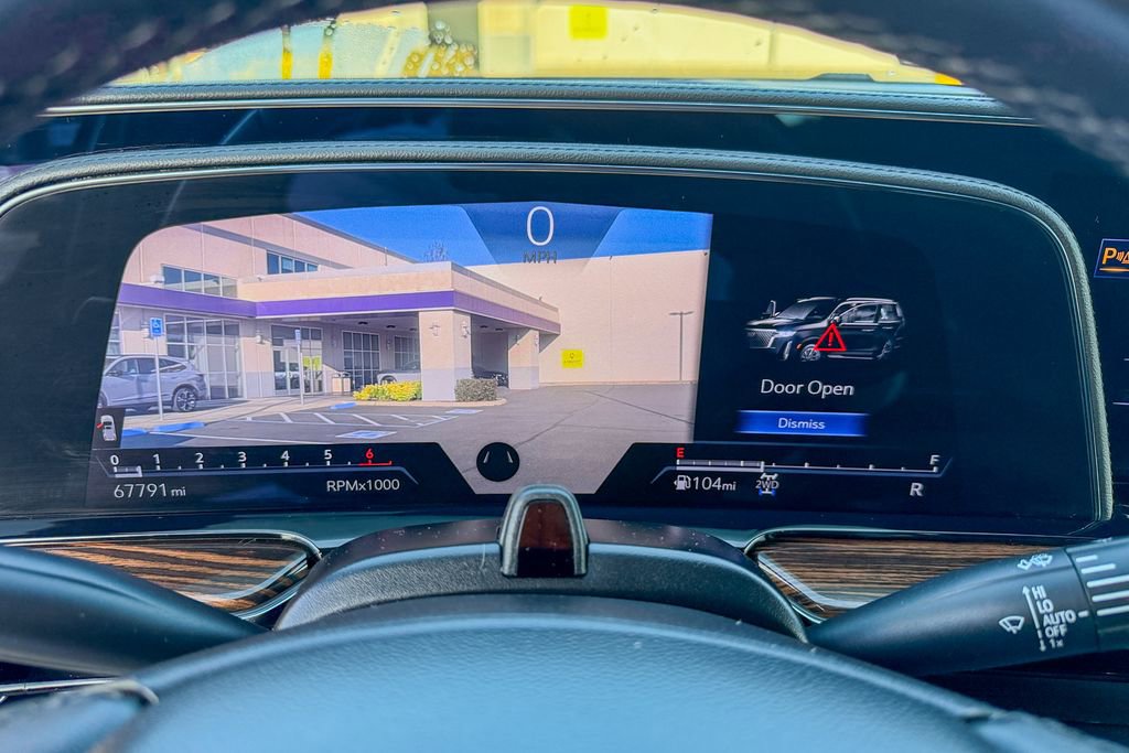 Used 2023 Cadillac Escalade Premium Luxury image 24