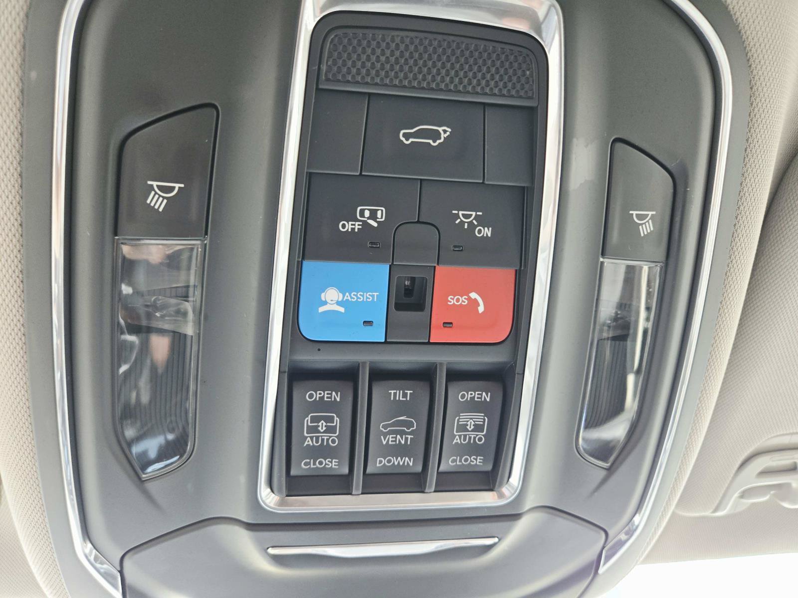 Used 2024 Jeep Wagoneer 4WD w/ Premium Group I image 39