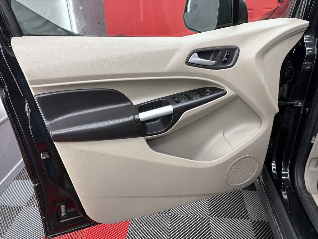 Used 2014 Ford Transit Connect XLT FWD image 7