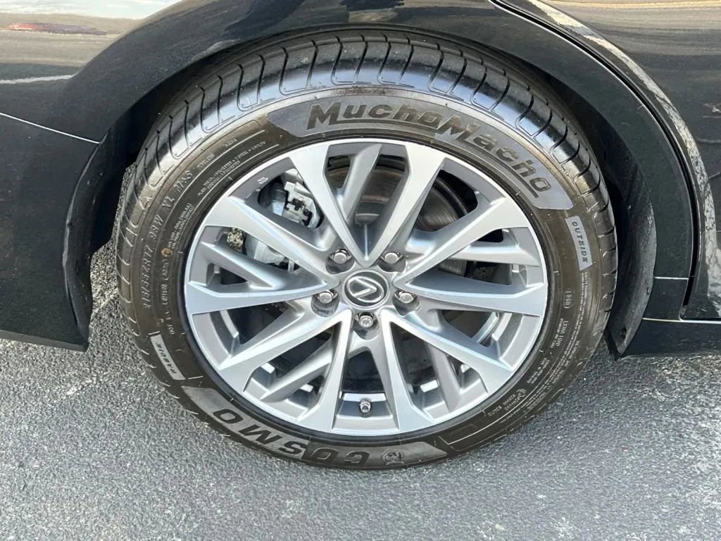 Used 2023 Lexus ES 350 w/ Accessory Package (Z1) FWD image 35