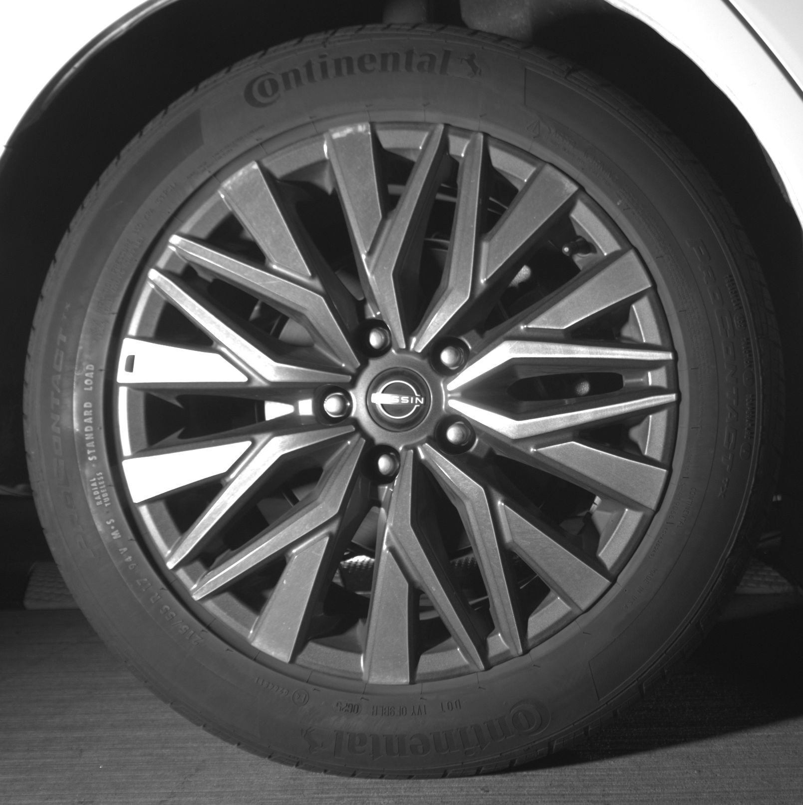 Used 2025 Nissan Altima 2.5 SV FWD image 15
