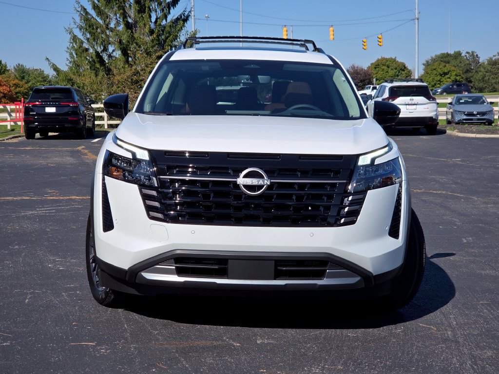 New 2026 Nissan Pathfinder Platinum w/ Accent Package AWD/4WD image 22