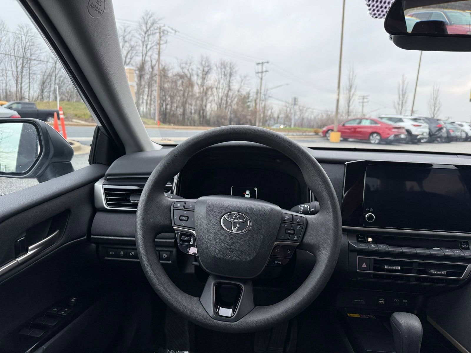 Used 2025 Toyota Camry LE image 34