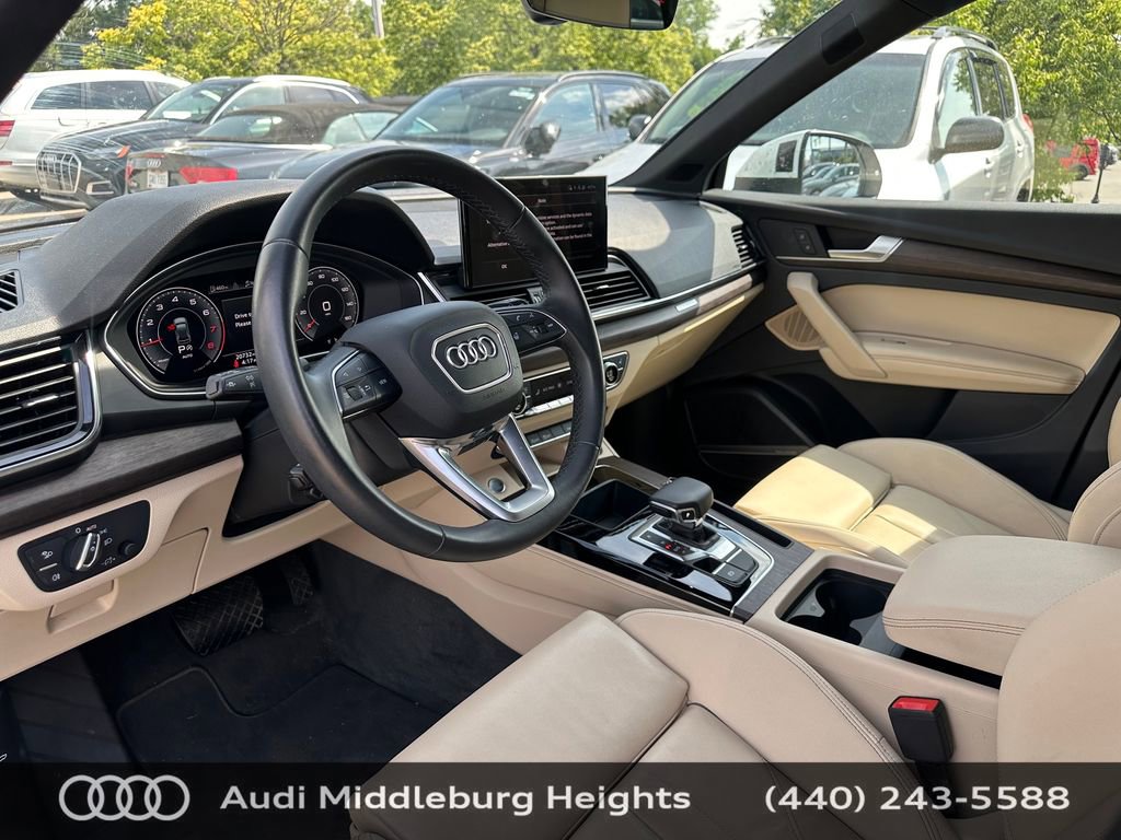 Used 2023 Audi Q5 2.0T Premium Plus w/ Premium Plus Package AWD/4WD image 13