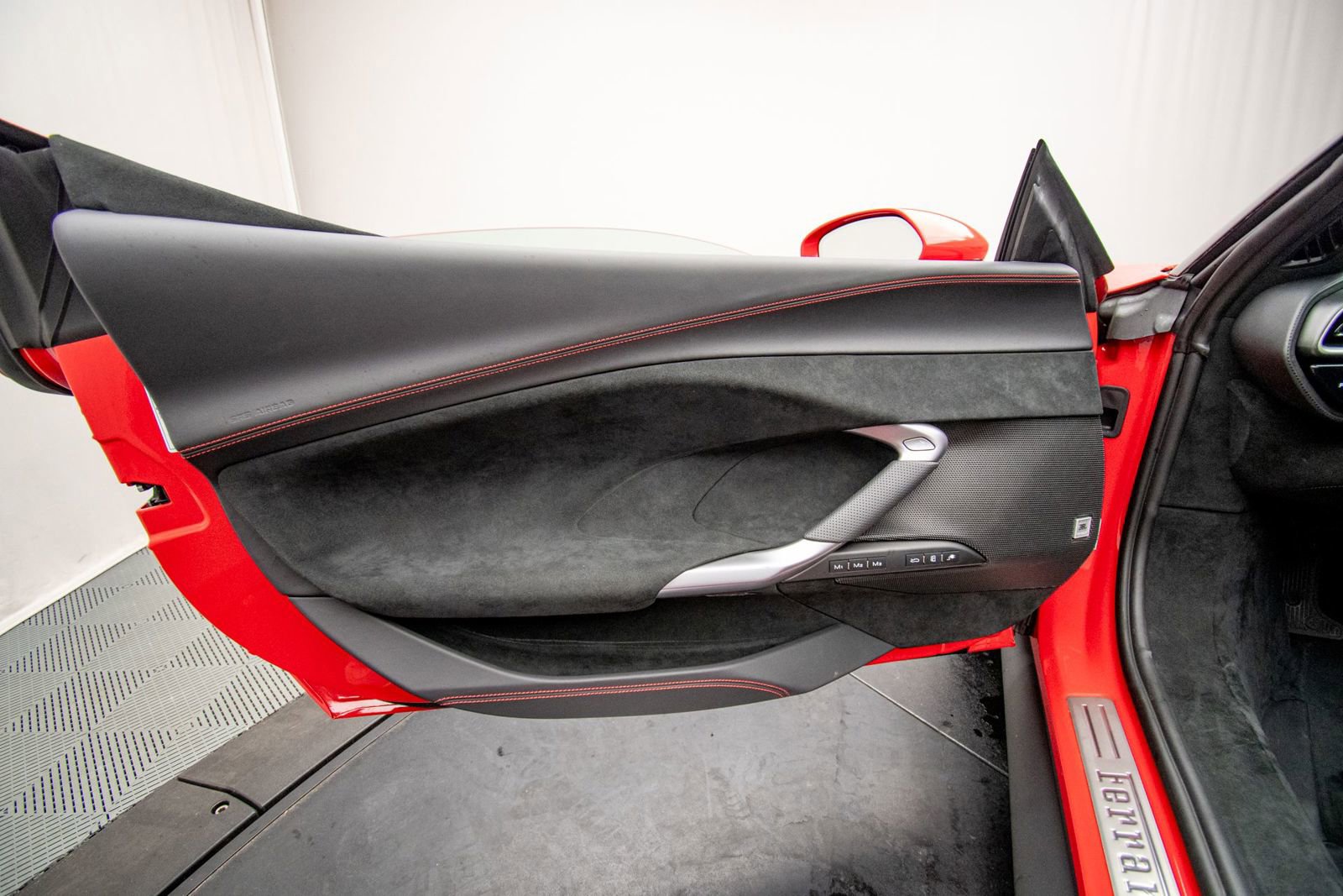 Used 2025 Ferrari 296 GTS RWD image 53