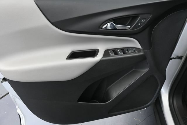 Used 2022 Chevrolet Equinox LS FWD image 25