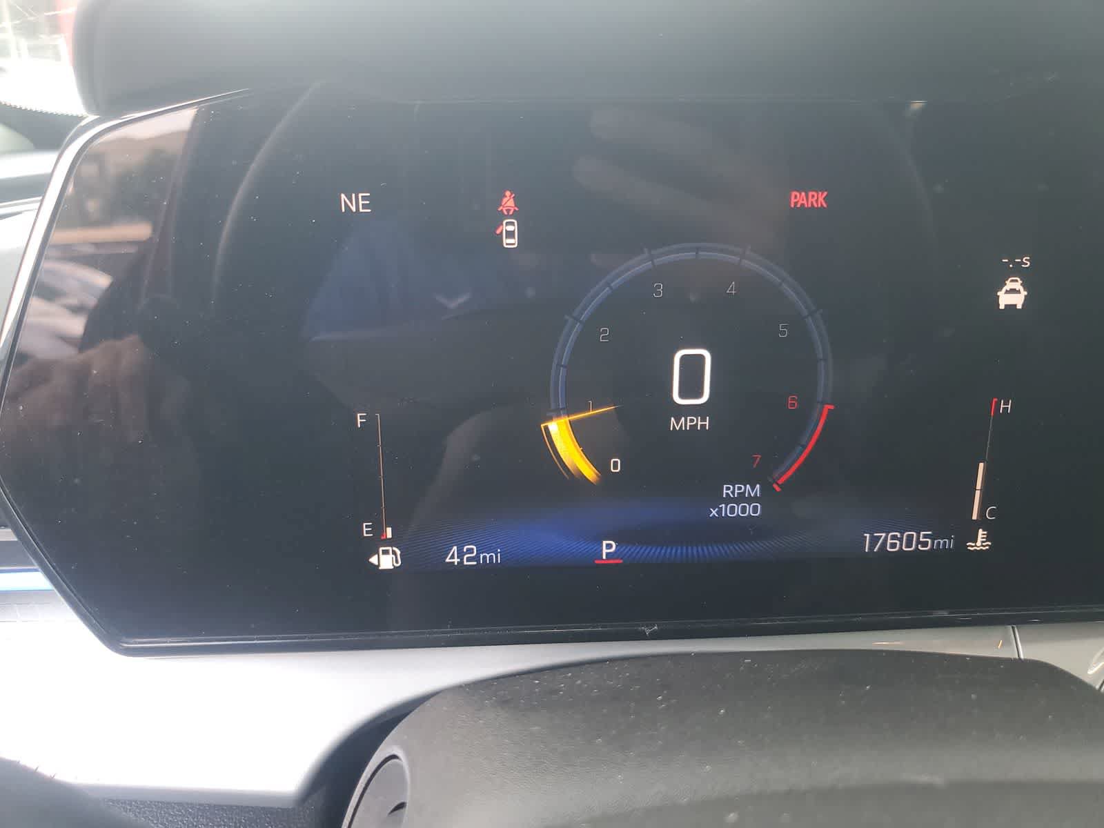 Used 2026 Chevrolet Trax LT FWD image 17
