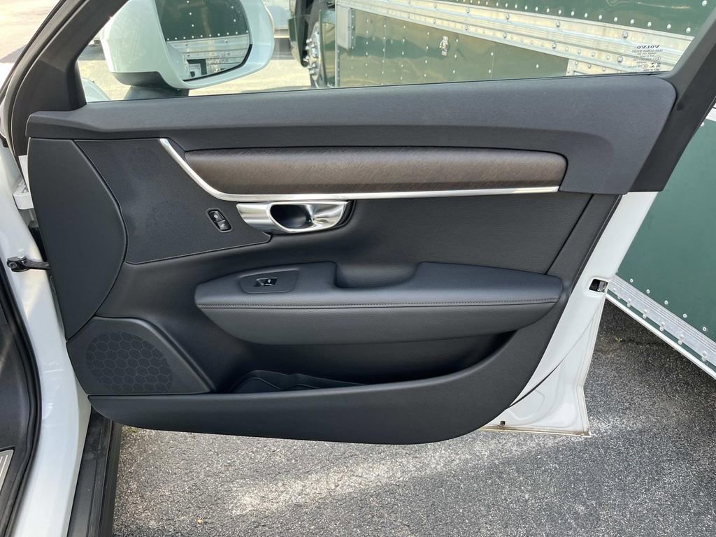 Used 2019 Volvo V90 T5 Cross Country w/ Advanced Package image 22