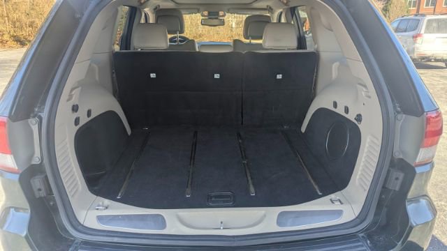 Used 2011 Jeep Grand Cherokee Limited image 13