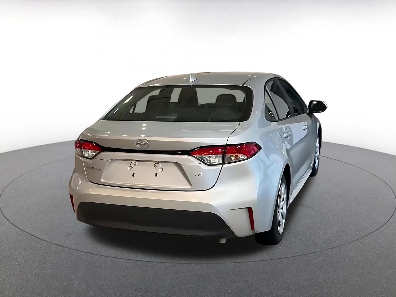 Used 2025 Toyota Corolla LE image 14