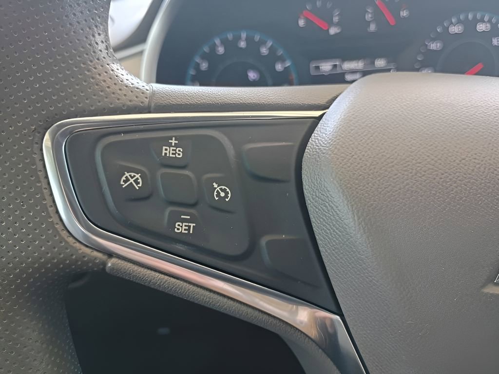 Used 2021 Chevrolet Malibu LS FWD image 2