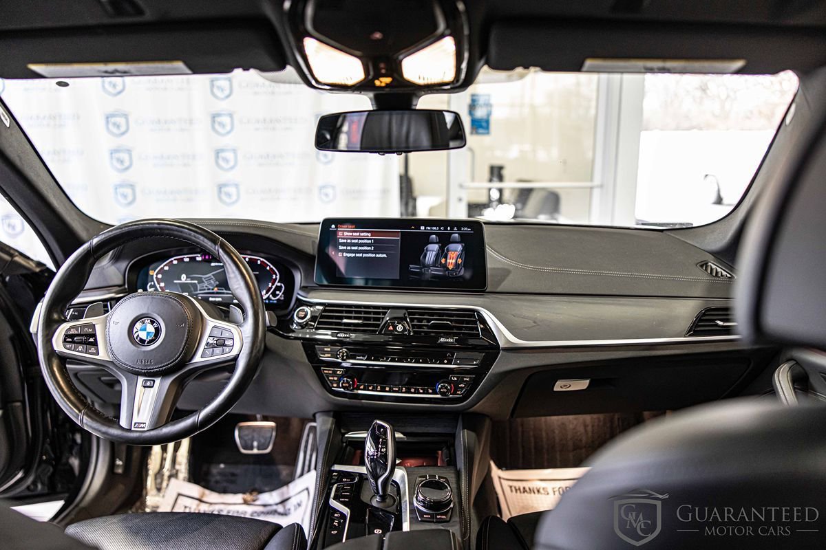 Used 2021 BMW 530e xDrive w/ Executive Package image 40