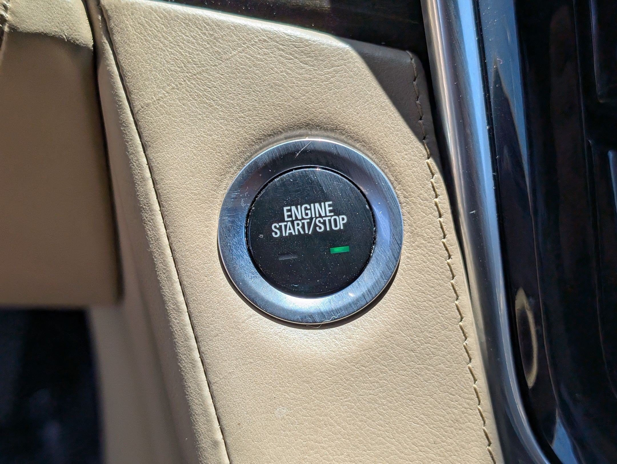 Certified 2020 Cadillac Escalade Platinum AWD/4WD image 18