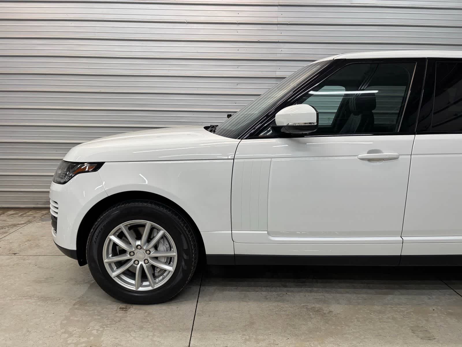 Used 2018 Land Rover Range Rover AWD/4WD image 3