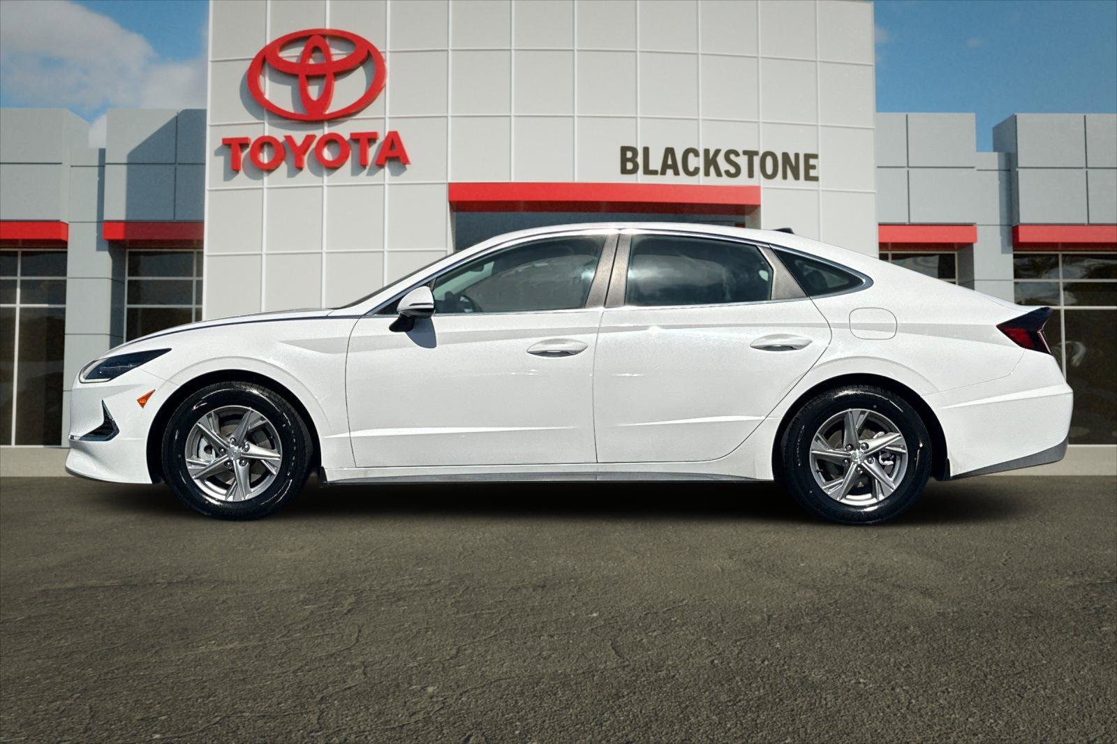 Used 2023 Hyundai Sonata SE FWD image 6