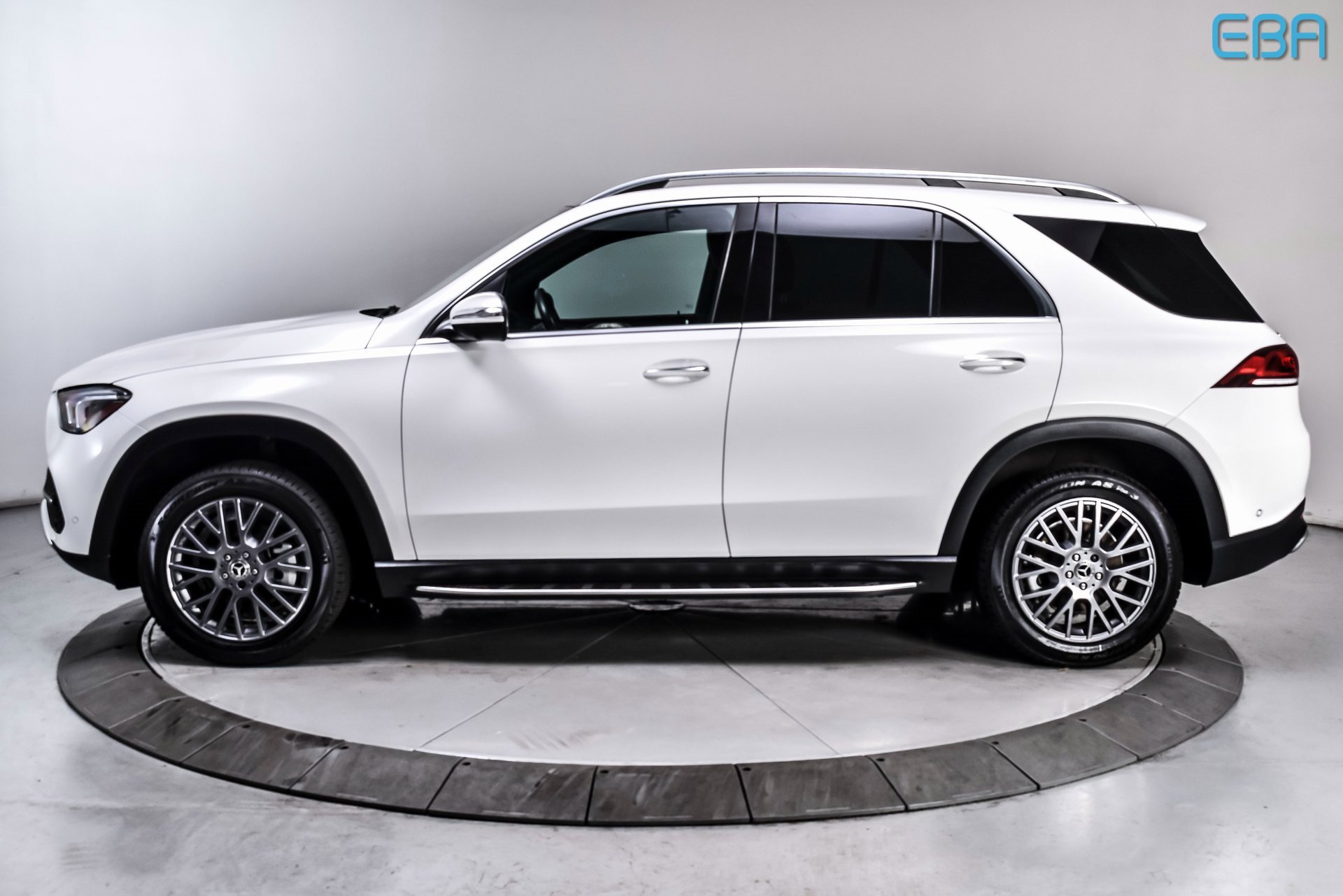 Used 2021 Mercedes-Benz GLE 350 4MATIC image 3