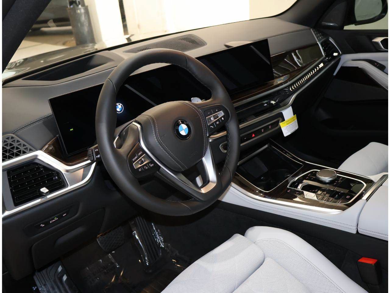 Used 2026 BMW X5 sDrive40i w/ Climate Comfort Package RWD image 11
