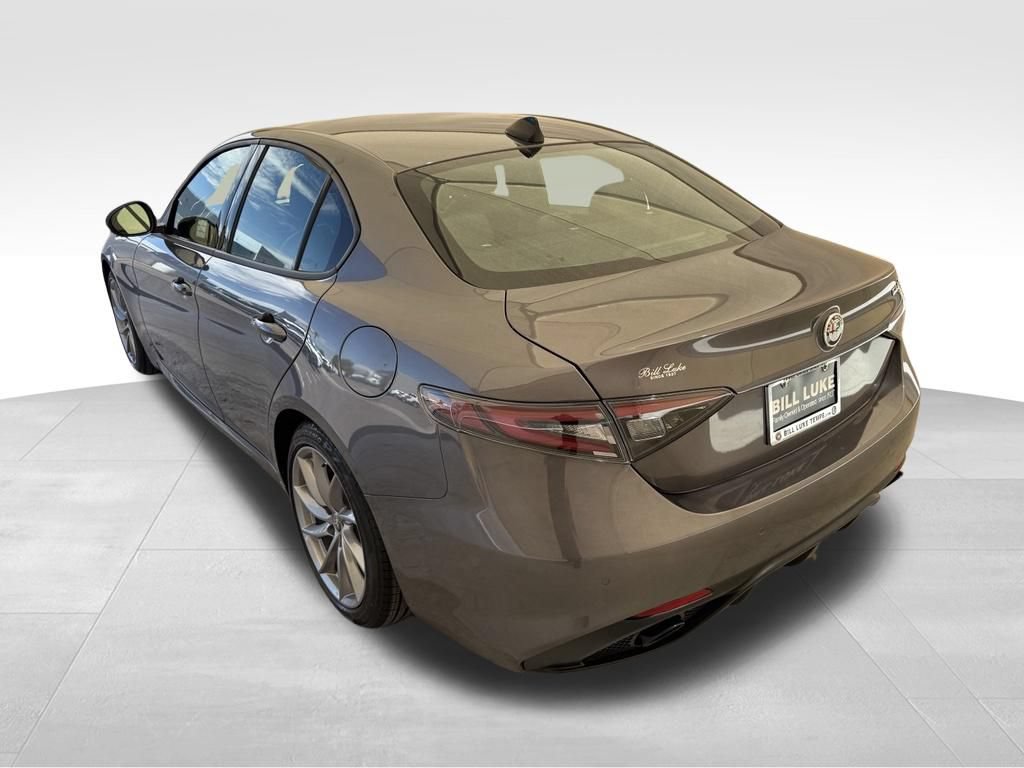 New 2026 Alfa Romeo Giulia w/ Driving Assist Package RWD image 7