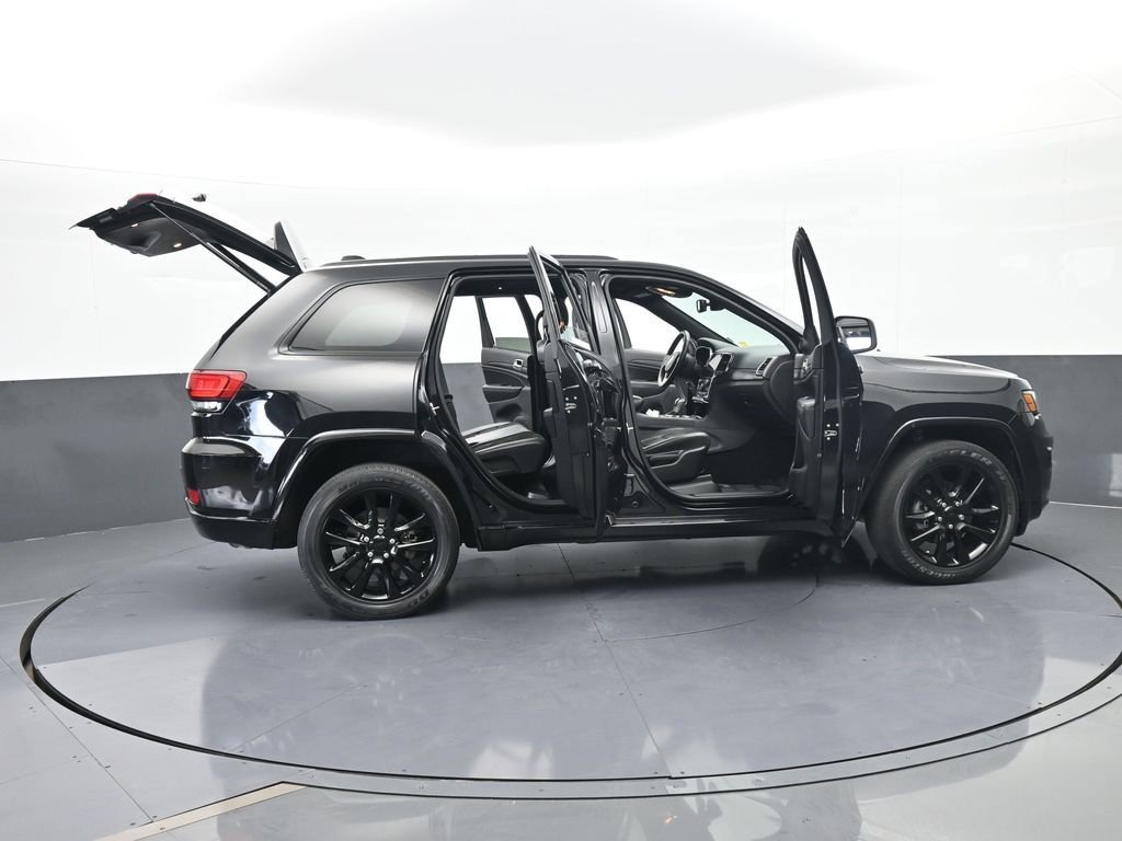 Used 2020 Jeep Grand Cherokee Altitude image 73
