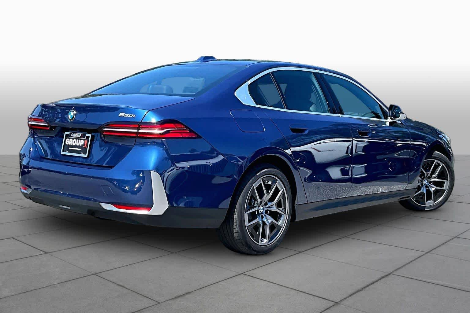 Used 2026 BMW 530i RWD image 13