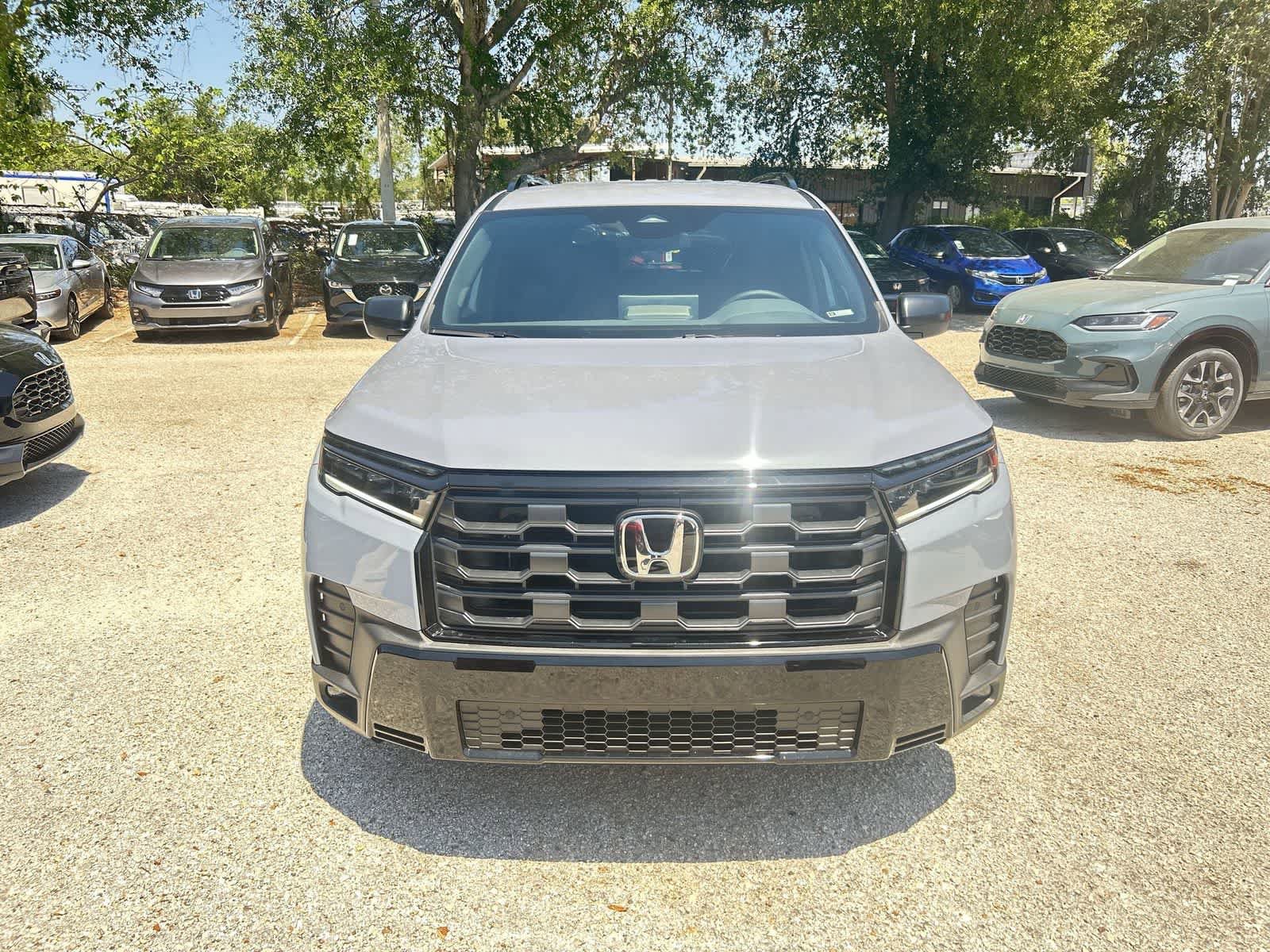 New 2026 Honda Pilot Sport image 3