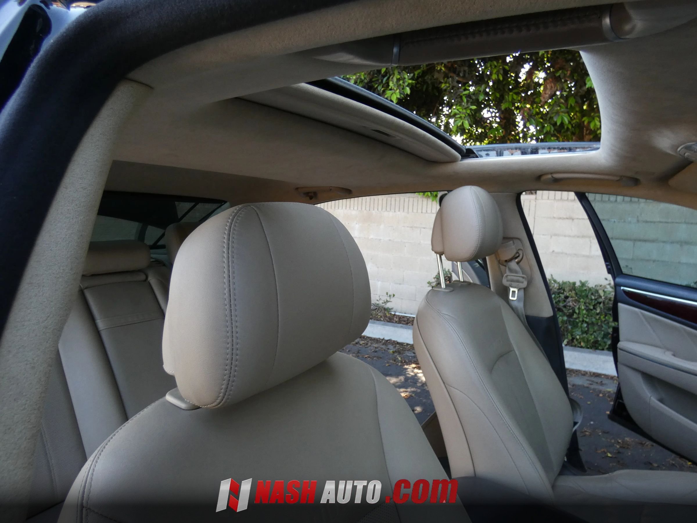 Used 2013 Hyundai Equus Signature RWD image 30