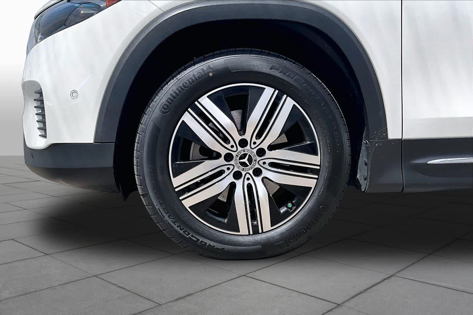 Certified 2023 Mercedes-Benz EQB 300 4MATIC w/ Exclusive Package image 10