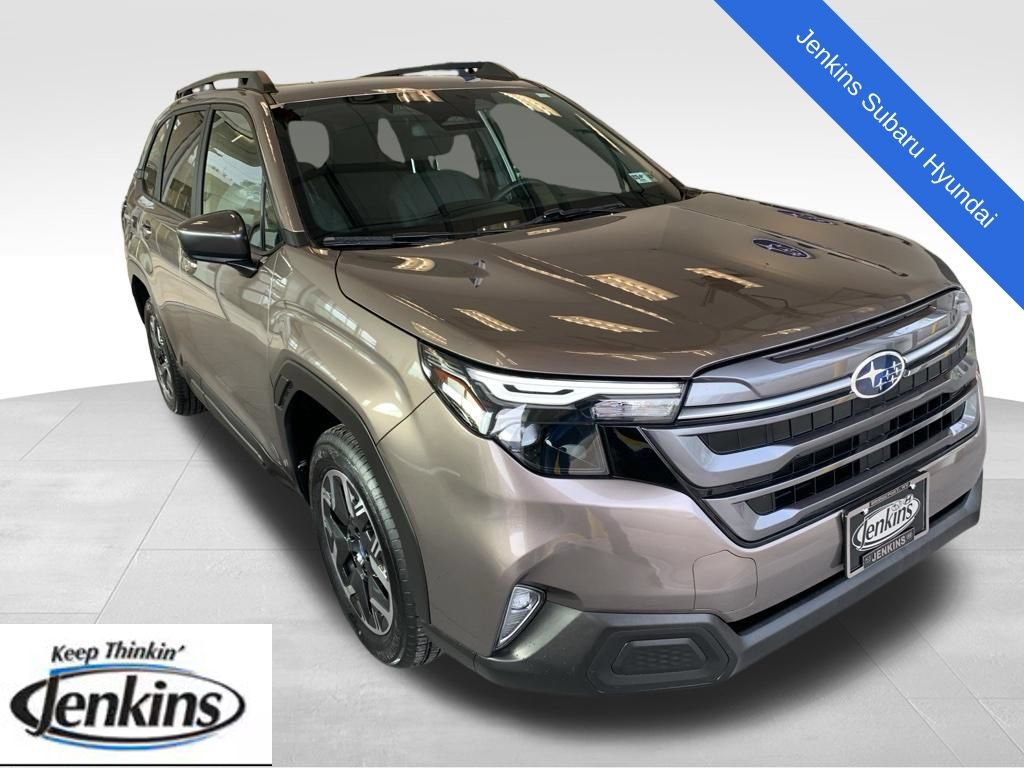Certified 2025 Subaru Forester Premium AWD/4WD image 1