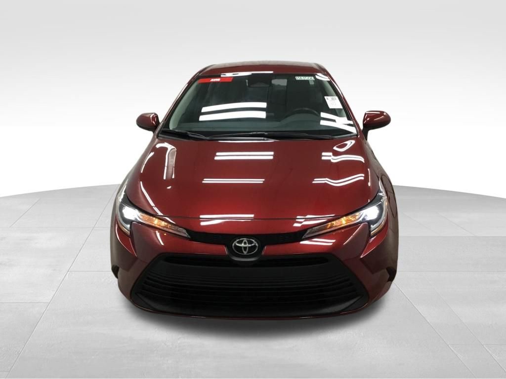 Used 2024 Toyota Corolla LE w/ LE Convenience Package image 3