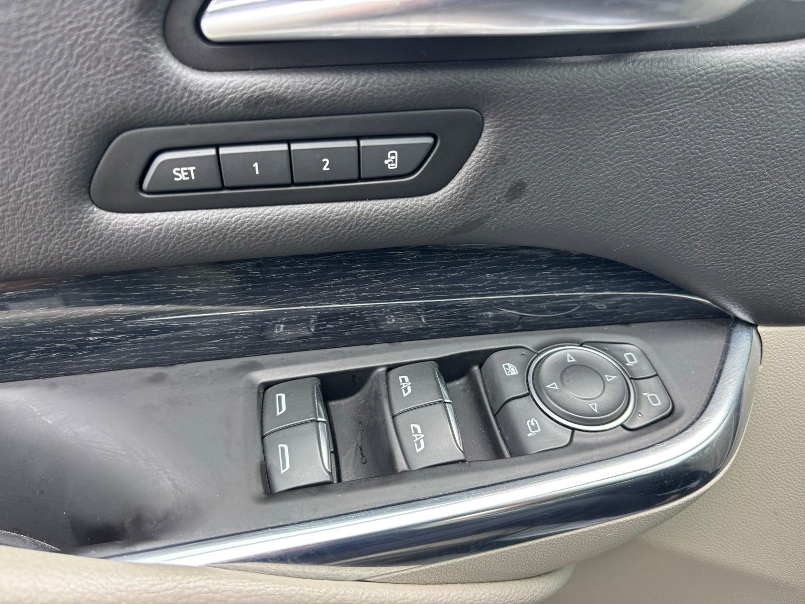 Used 2023 Cadillac XT4 Premium Luxury image 17