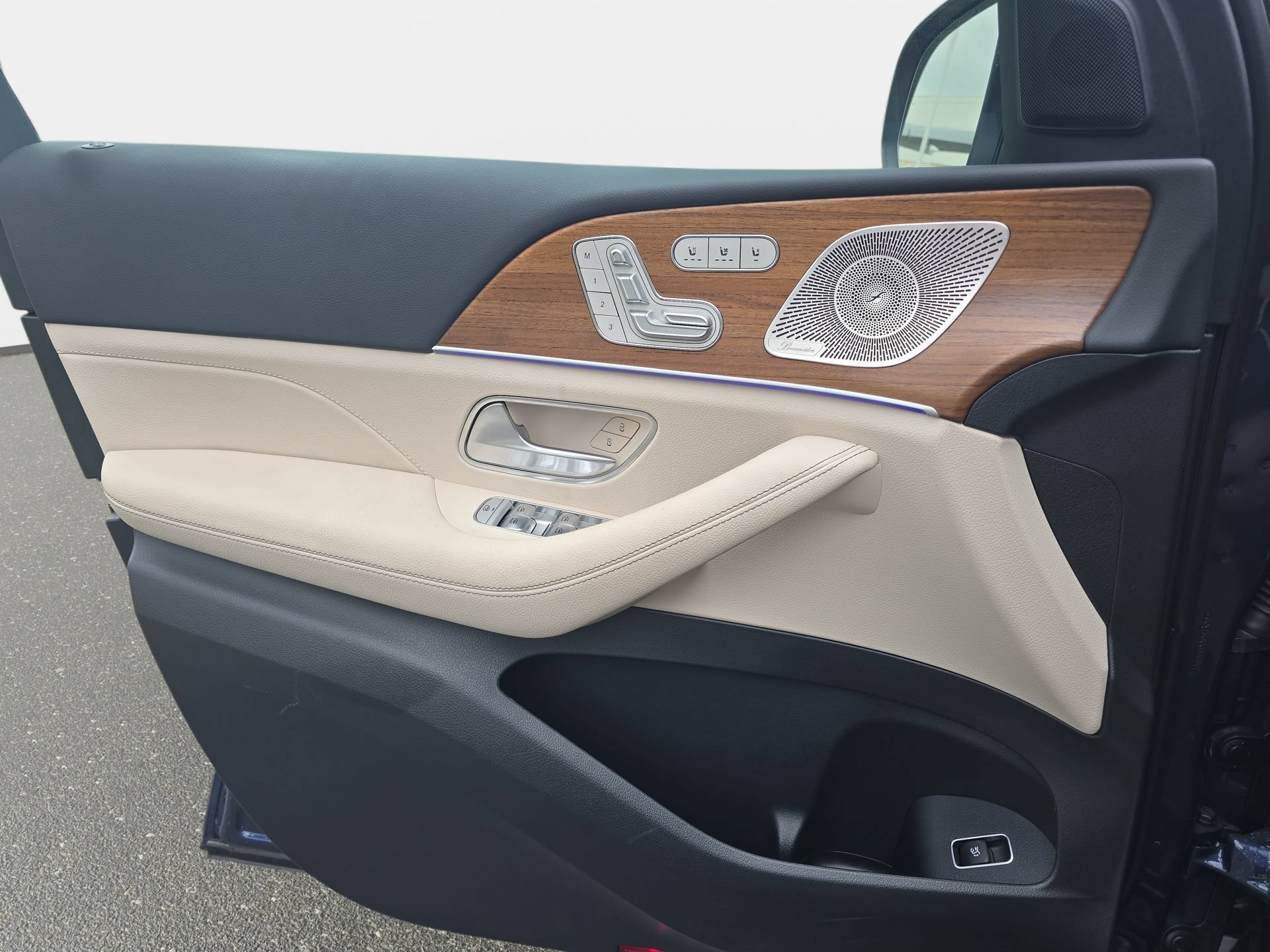 Certified 2025 Mercedes-Benz GLE 350 4MATIC image 26