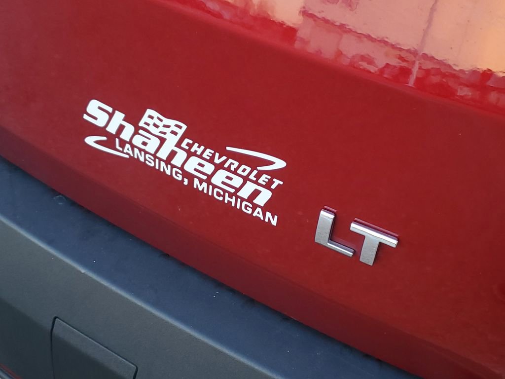 Used 2020 Chevrolet Traverse LT image 38