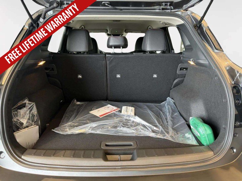 New 2026 Nissan Kicks SR w/ Cold Weather Package FWD image 27
