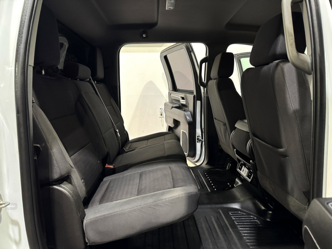 Used 2024 Chevrolet Silverado 3500 LT w/ Convenience Package image 15