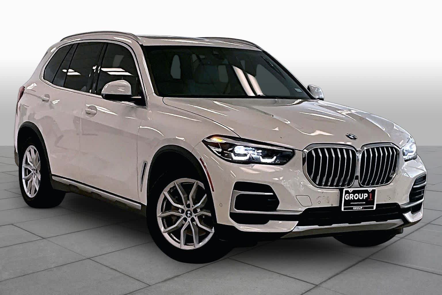 Used 2023 BMW X5 xDrive40i w/ Premium Package AWD/4WD image 2