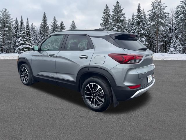 Used 2024 Chevrolet TrailBlazer LT w/ Convenience Package image 3