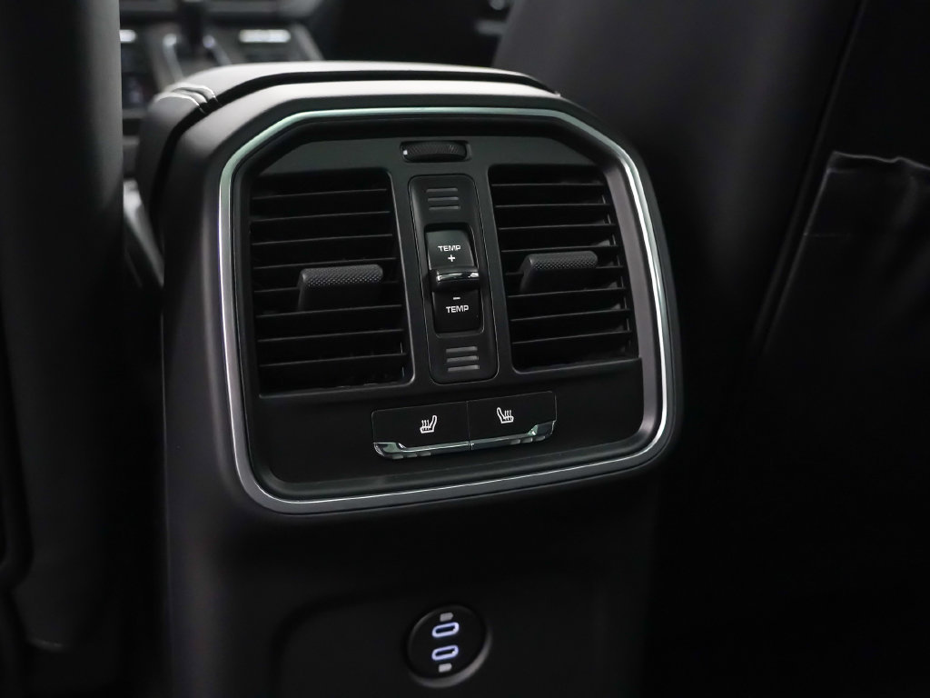 Certified 2026 Porsche Macan S AWD/4WD image 20